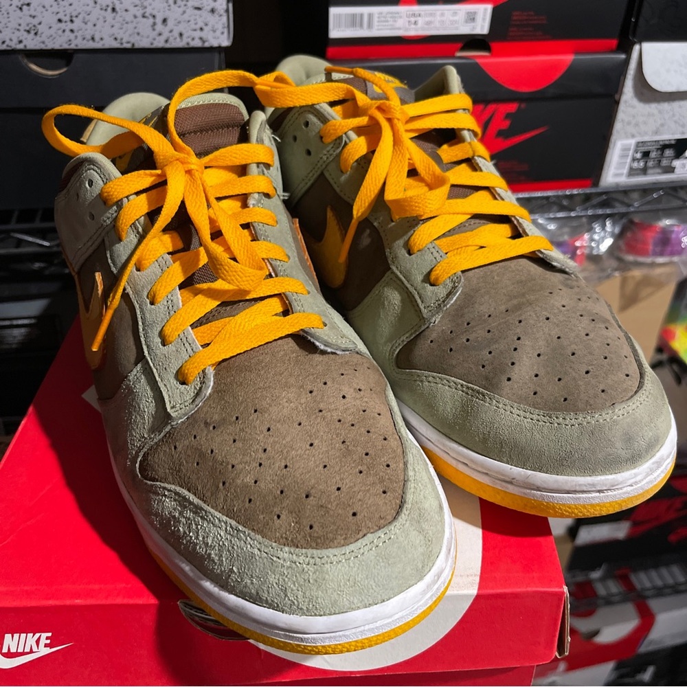 Nike Dunk Low SE Dusty Olive DH5360-300 Men’s Size 14 Worn/Flaws With Box.